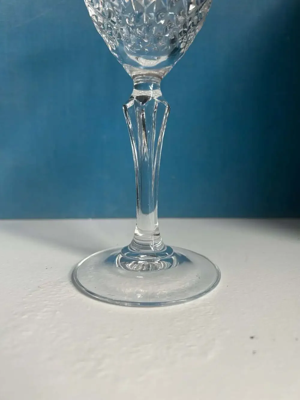 Cristal de Flandre Salzburg Gold Wine Glass with Pineapple Pattern